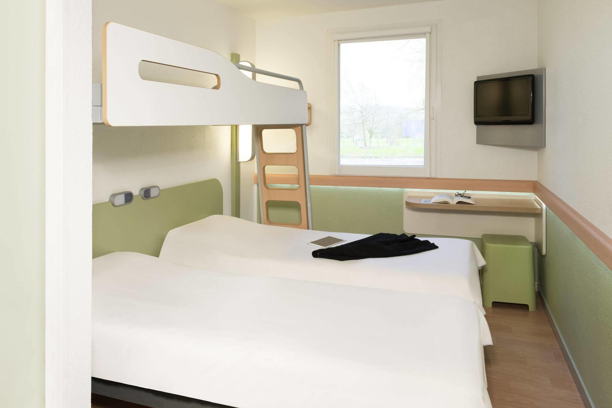 Ibis Budget Cergy St Christophe Exterior photo