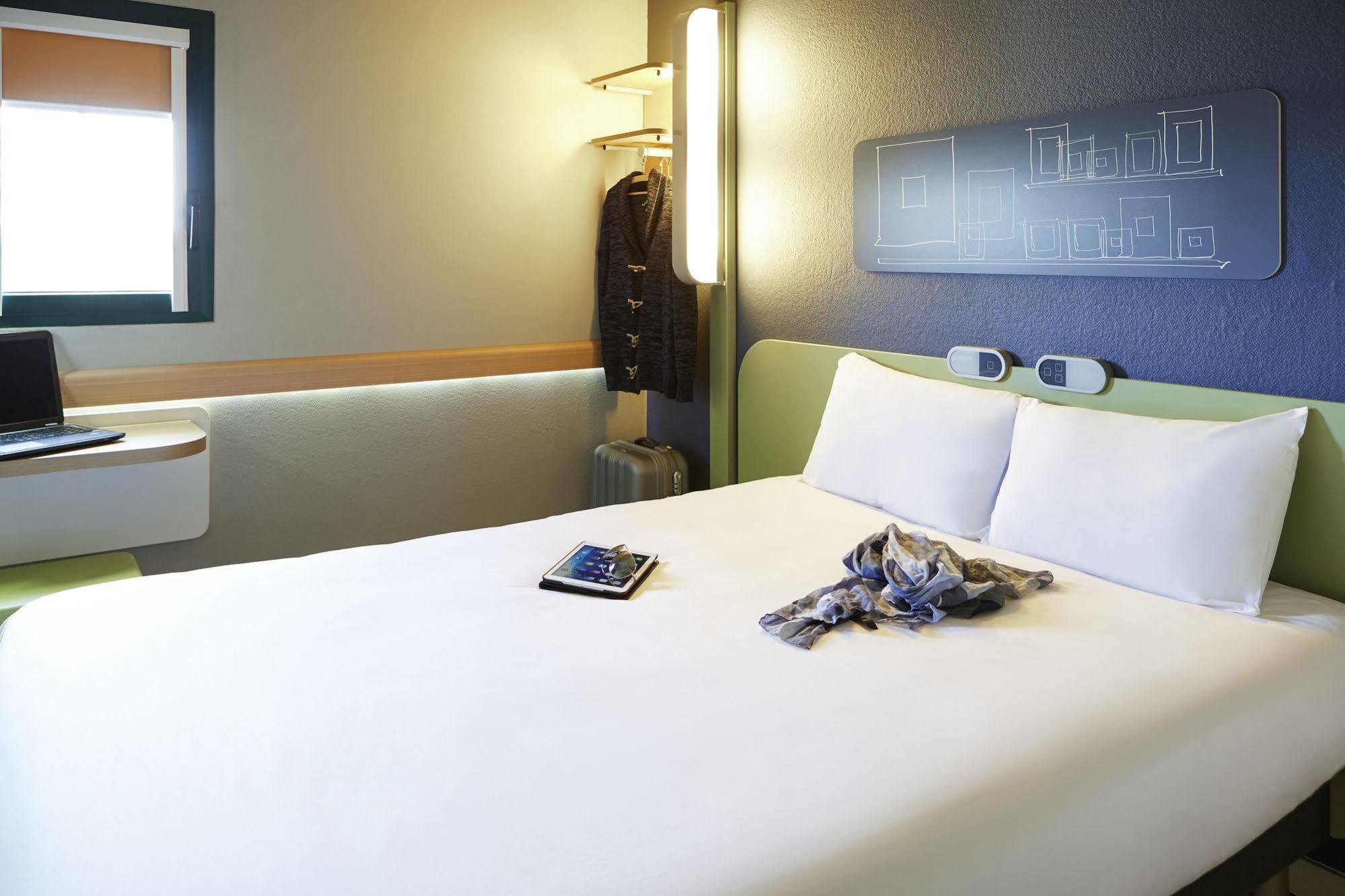Ibis Budget Cergy St Christophe Exterior photo